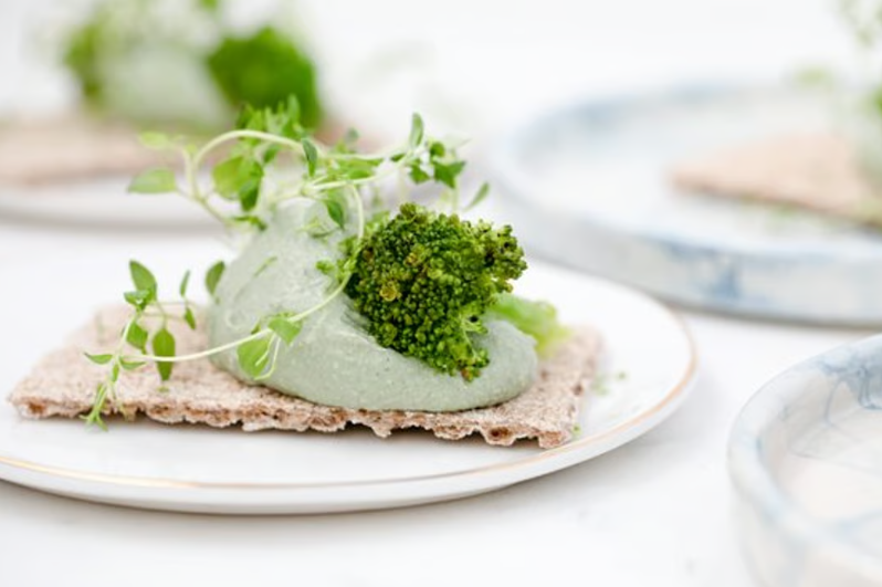 Clean Eating: Simple recipes with long-chain carbohydrates, herbs, vegetables.